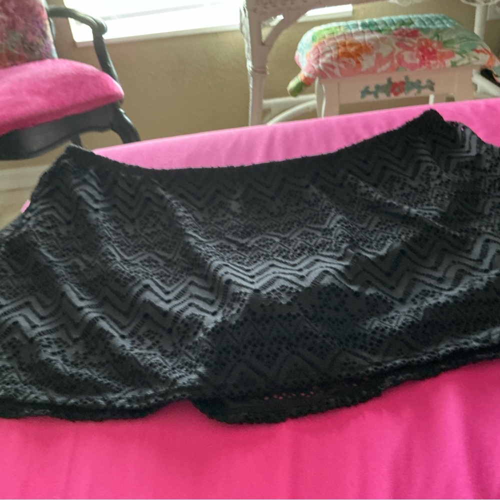 Catalina like new Black cut out swim bottoms or skort size 1X